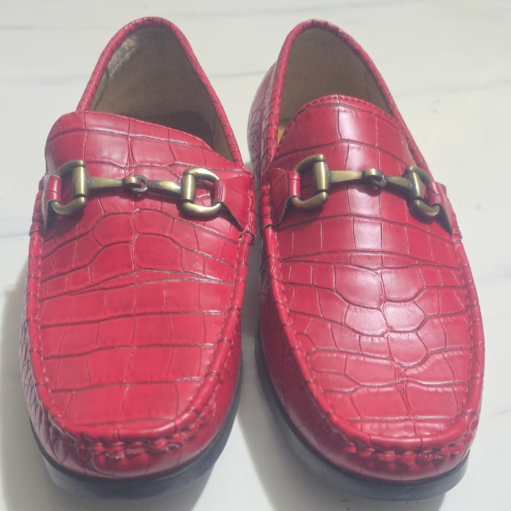 Red Crocodile Pattern Loafers with Gold Buckle